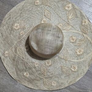 Women's hat